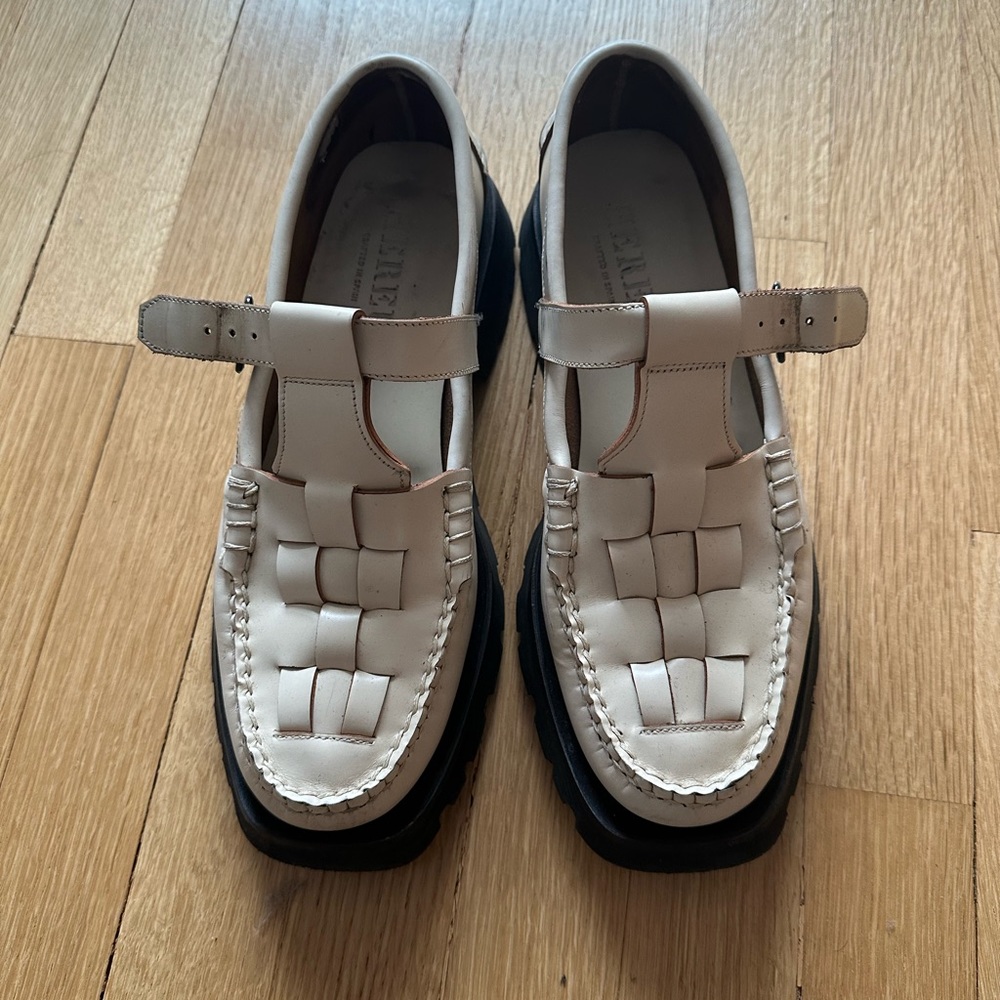 Hereu shoe in cream